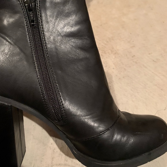 9.5 BC Footwear / Free People Leather Booties - Picture 5 of 7